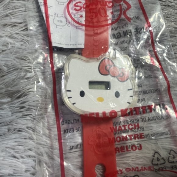 Rare McDonald’s Happy Meal Sanrio 50th Anniversary Hello Kitty Watch - Picture 2 of 2